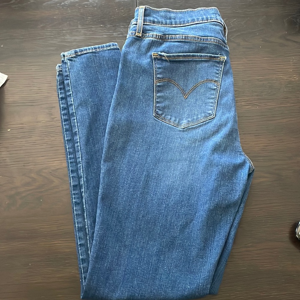 Levi skinny jeans